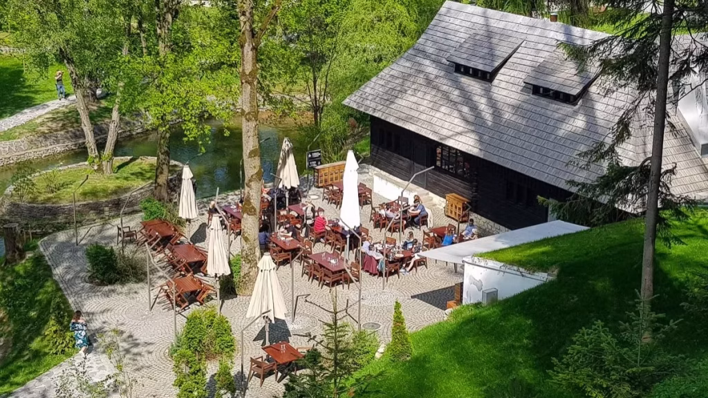 Bran Castle restaurant and where to eat